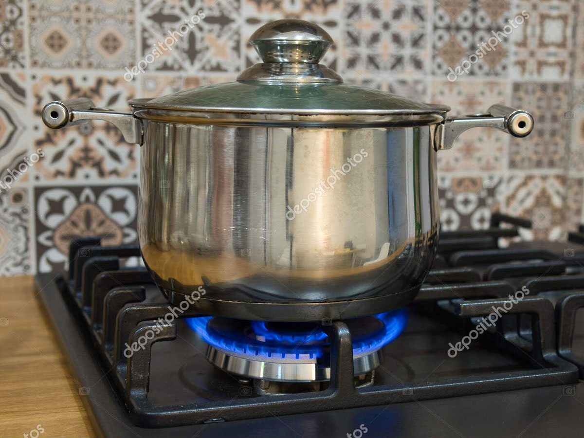 depositphotos_405786186-stock-photo-cooking-on-a-gas-stove